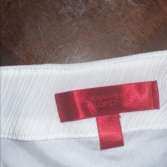 Jennifer Lopez White Blouse with Silver Accents - Picture 6 of 6